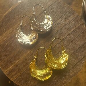 Krown Heads Earrings 🔨Hammered Hoops